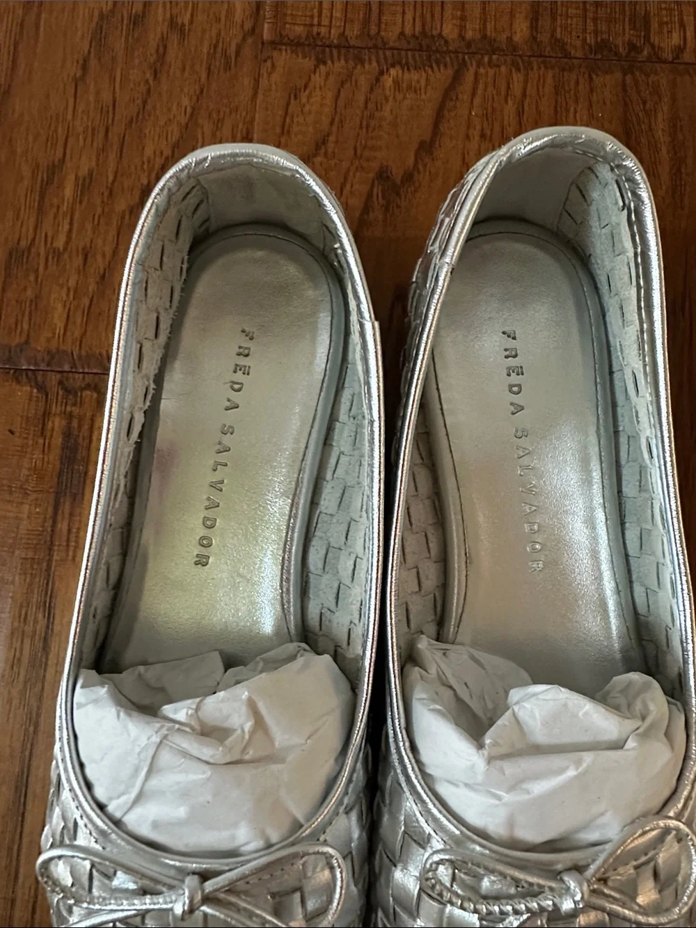 Freda Salvador Jada Silver Woven Leather Flats sz 8